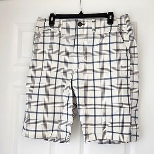 American Eagle Men's plaid shorts size 33